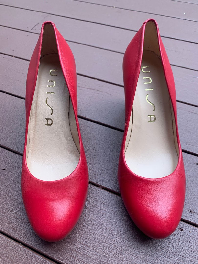 Almost new Unisa Red heels Women s Fashion Footwear Heels on