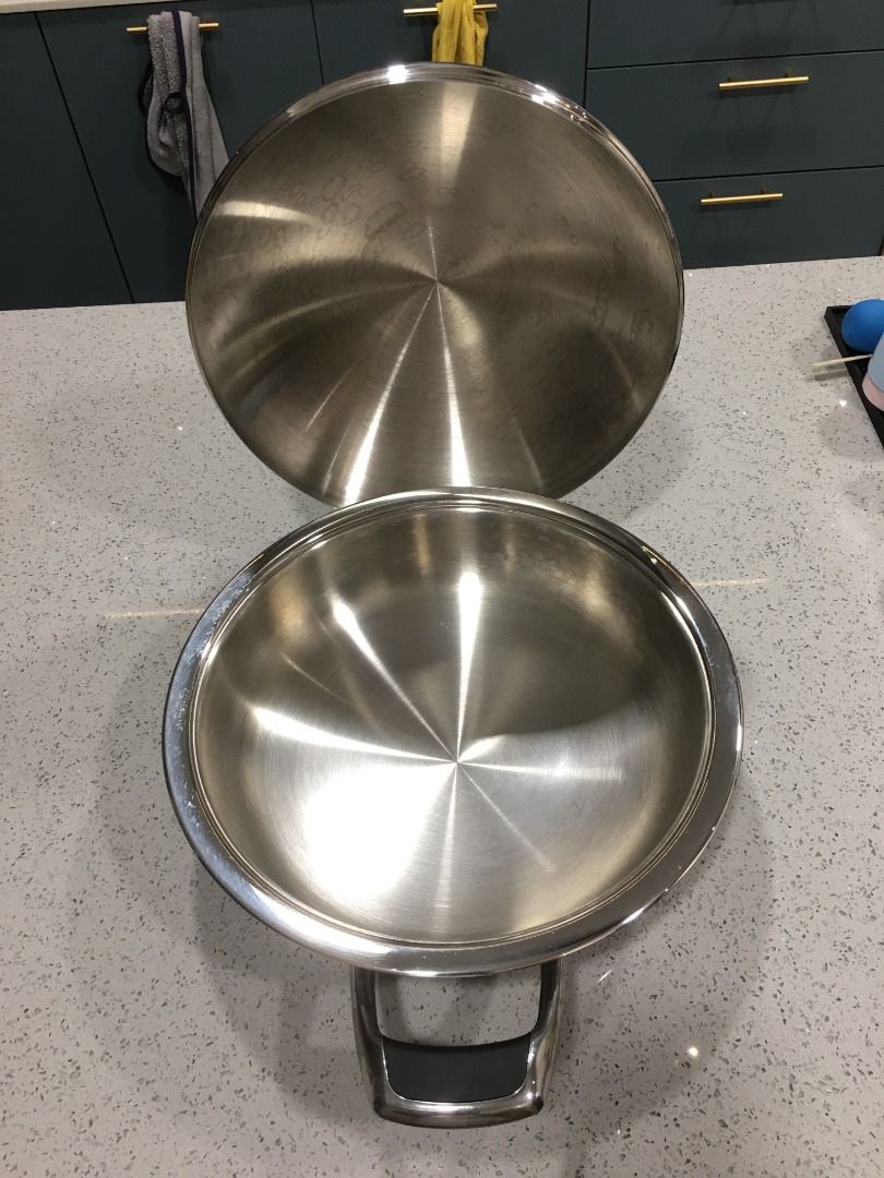 AMC Wok Frying Pan, 28 inches, brand new, TV & Home Appliances, Kitchen