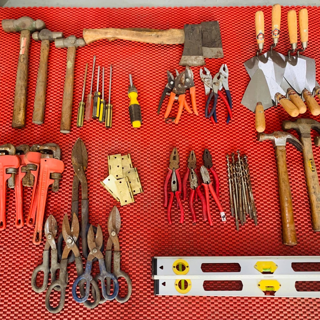 assorted-tools-per-kilo-100-pesos-only-for-take-all-furniture-home