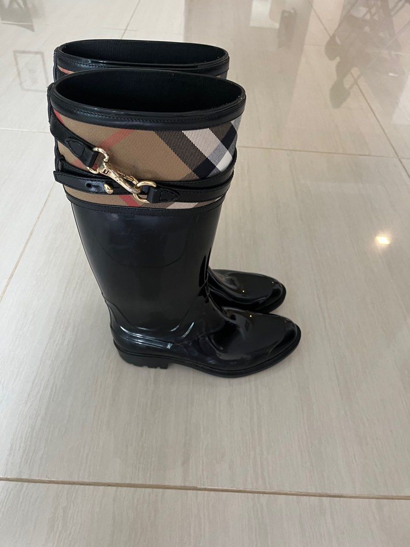 Authentic Burberry rain boots size 39 Women s Fashion Footwear