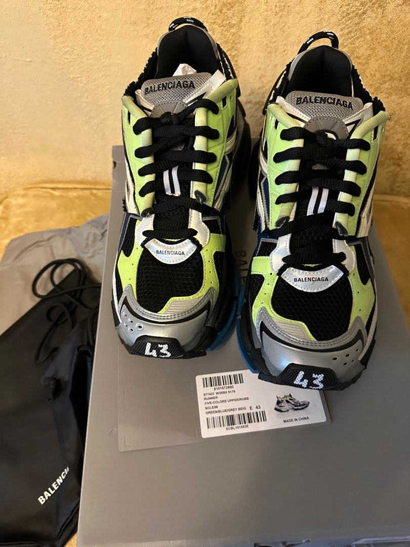balenciaga triple runners
