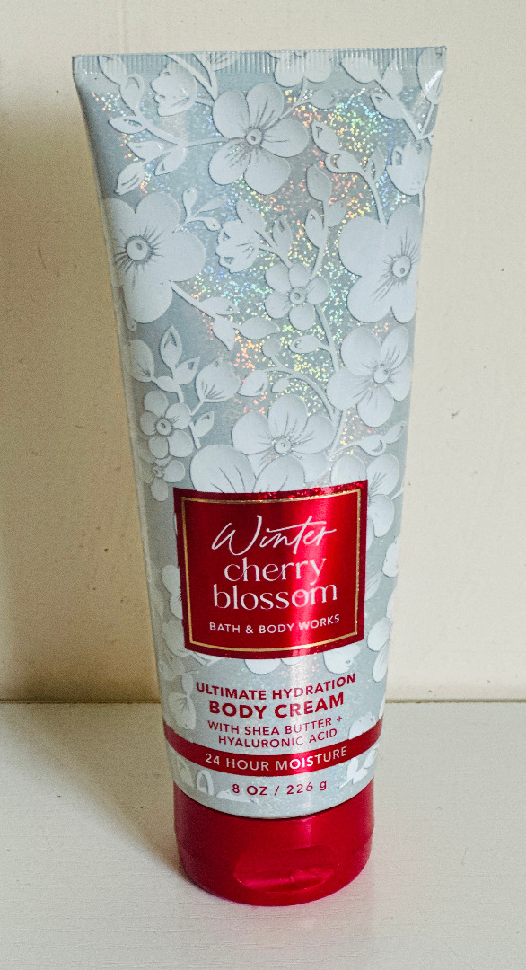 BATH & BODY WORKS HYDRATING BODY CREAM W/ SHEA BUTTER WINTER CHERRY
