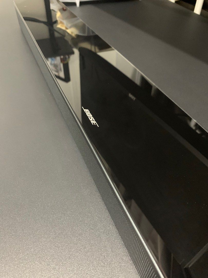 Bose Soundbar 700 with Alexa Chromecast
