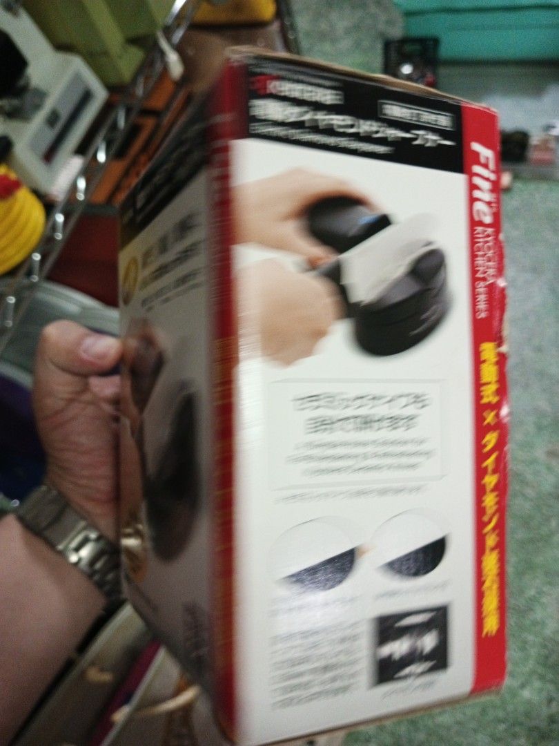 Ceramic knife sharpener (Category: Knives & Chopping Boards) located in Legazpi City. Submitted by kikosgarage (Listing ID 1227174678, Image 2). Description: Japan working battery operated.