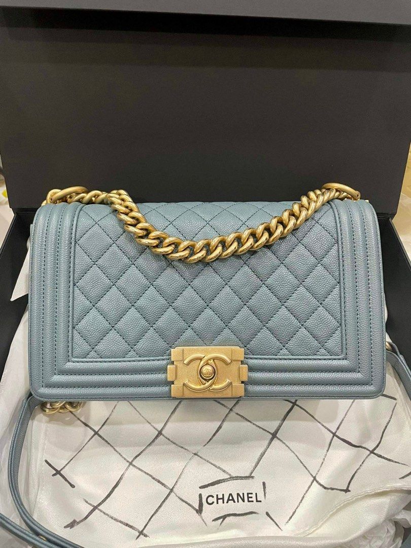 Chanel boy bag box store