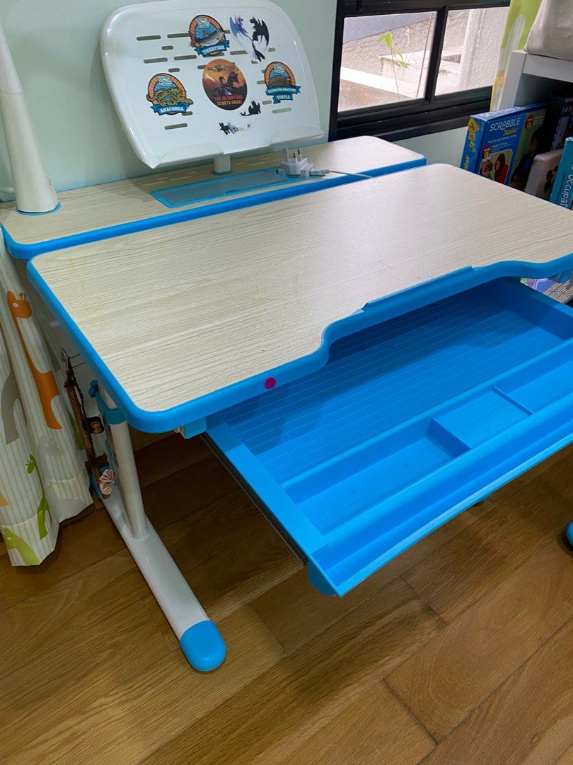 Child ergonomic study table and chair, Adjustable height, Furniture