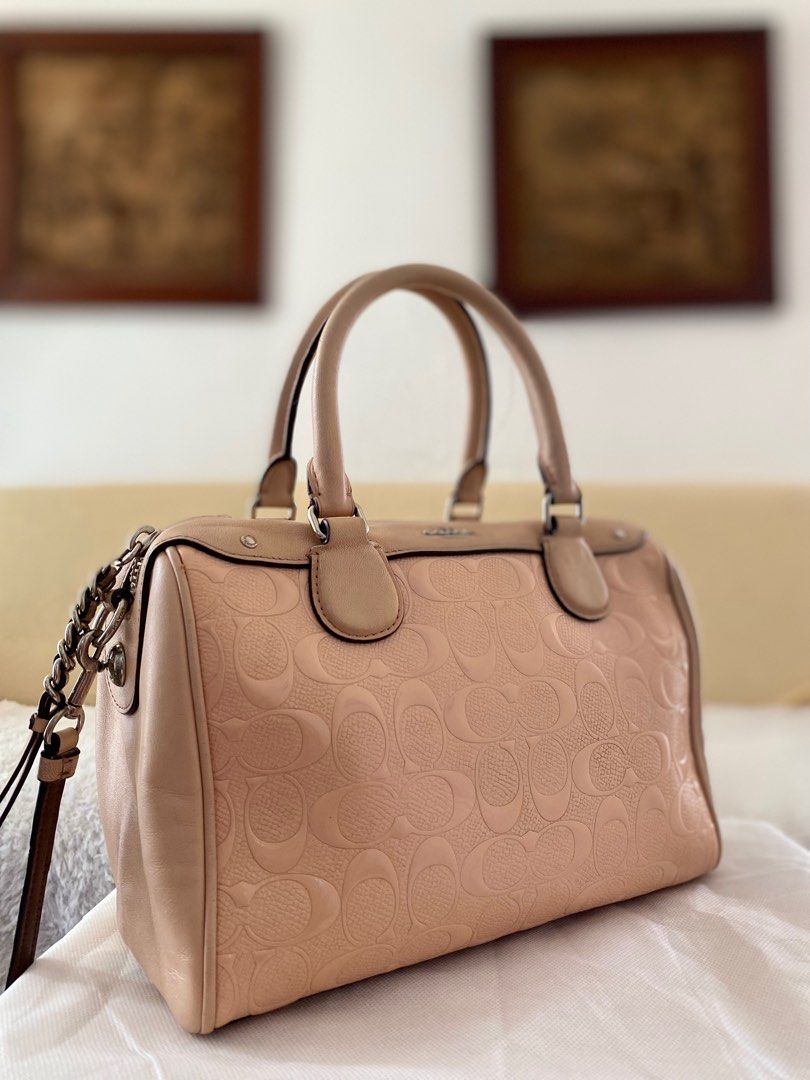 Coach mini bennett embossed 2025