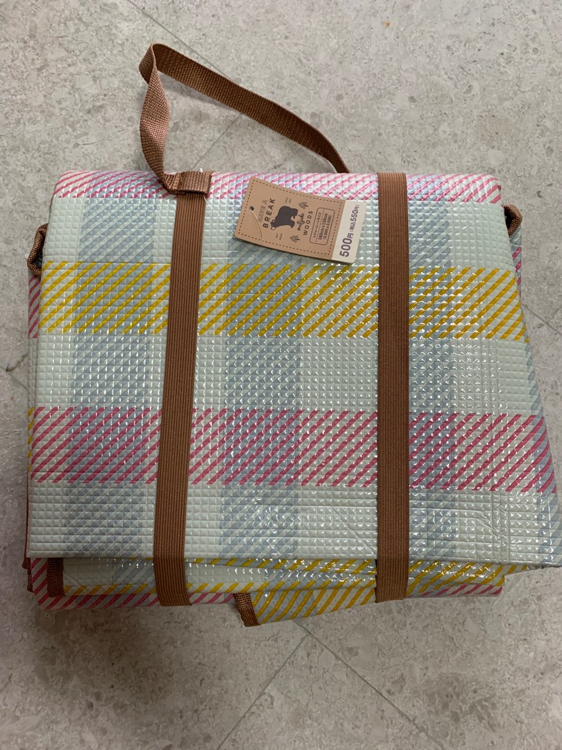 Daiso picnic blanket 180cm x 120cm, Sports Equipment, Hiking & Camping