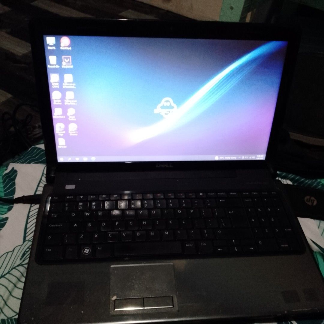 Dell Inspiron (INSPIRON 1564) Defective, Computers & Tech, Laptops ...