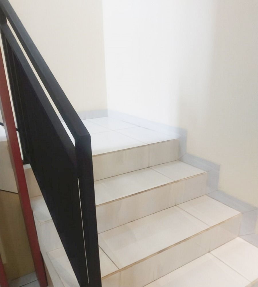 dijual_rumah_baru_2_lantai_di__1681705983_ddf233d6_progressive