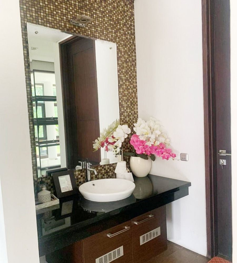 dijual_rumah_mewah_di_jatisamp_1681698005_906a1a4e_progressive