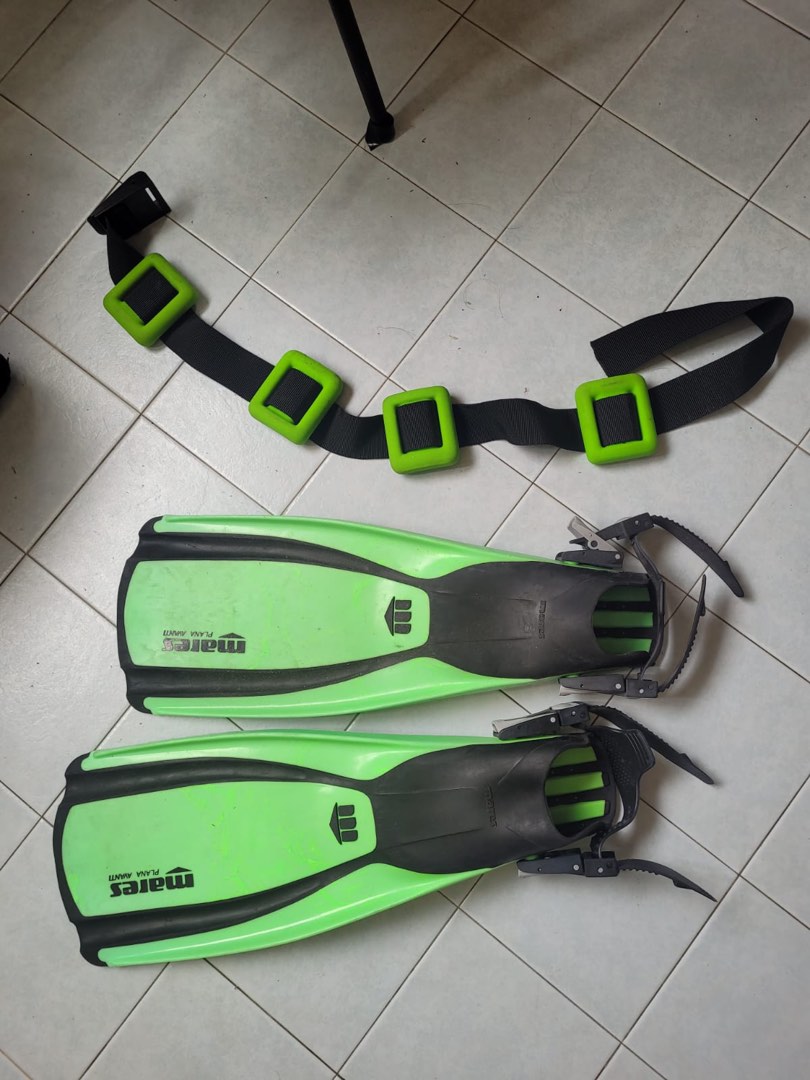 Diving Fins set, Sports Equipment, Other Sports Equipment and Supplies on Carousell