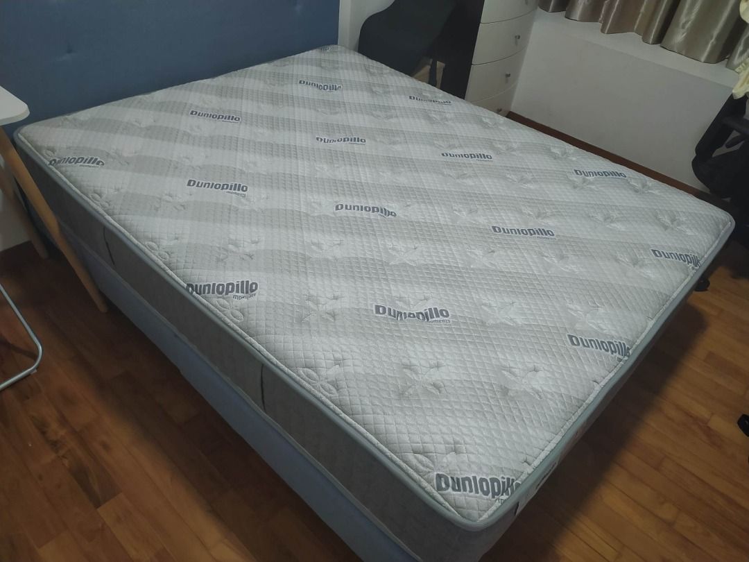 Dunlopillo Mattress (Queen Size), Furniture & Home Living