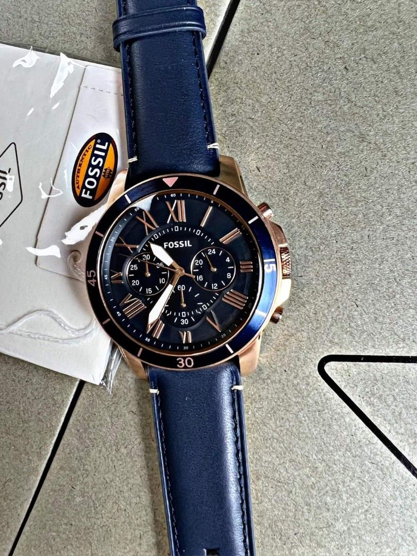 Fossil 5237 2025