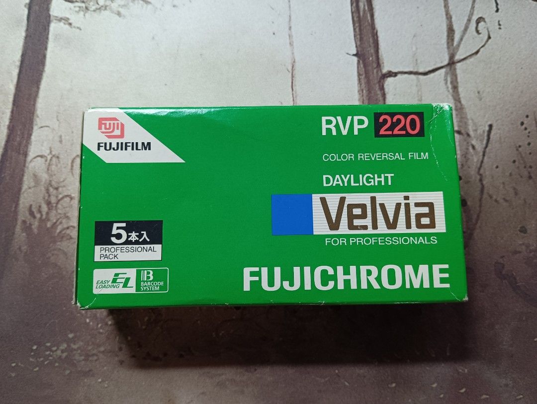 Velvia220 リバーサルフイルム1箱5本入りを2箱計10本