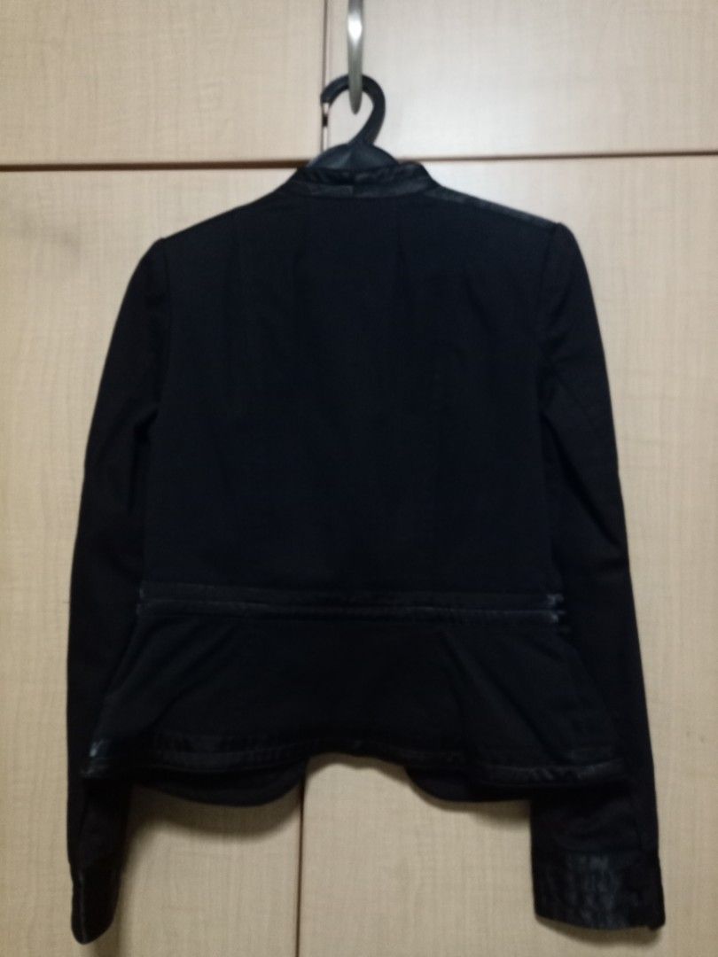 Jacket (Category: Coats, Jackets and Outerwear) located in Singapore. Submitted by mylittleprince08 (Listing ID 1227219068, Image 2). Description: Black blazer/jacket in good condition. Size S.