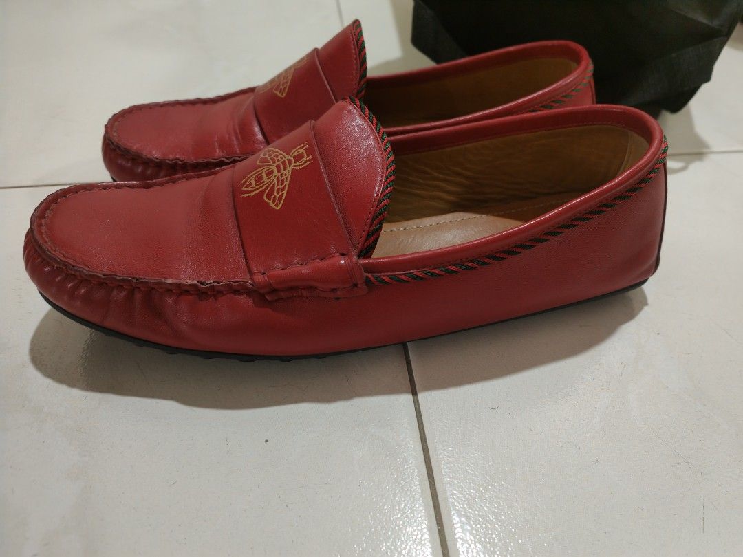 Gucci leather driver with bee hot sale