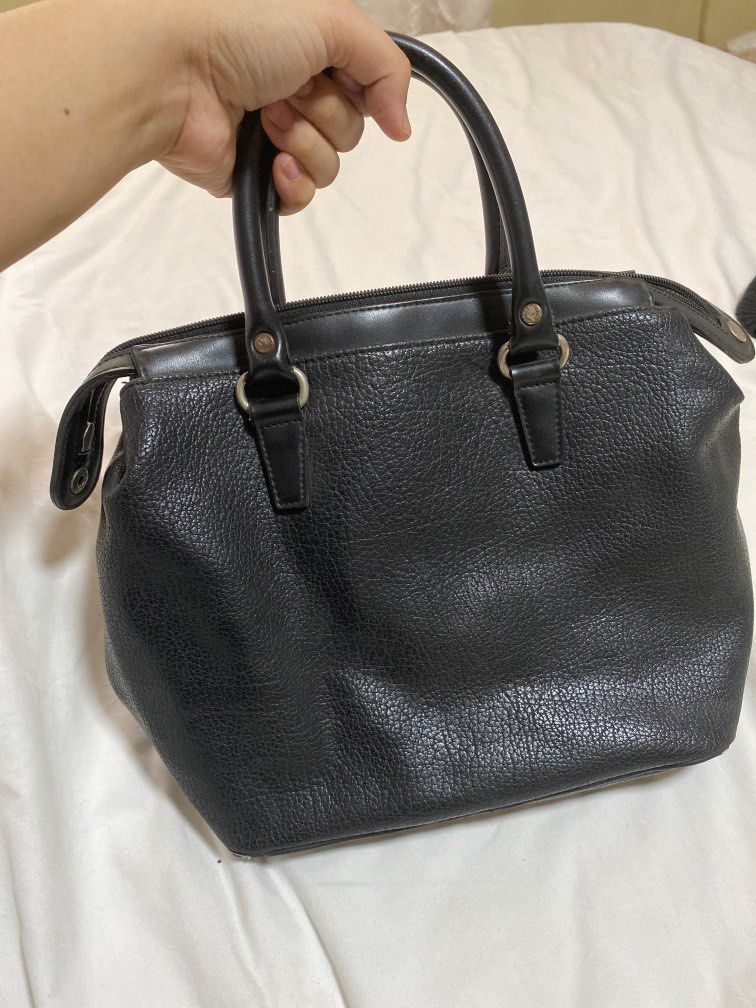 Vintage Guess Seashell Bag main image 1