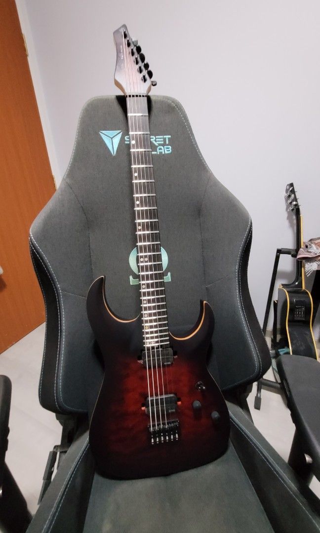 HARLEY BENTON AMAROK 6 BARITONE GUITAR, Hobbies & Toys, Music & Media