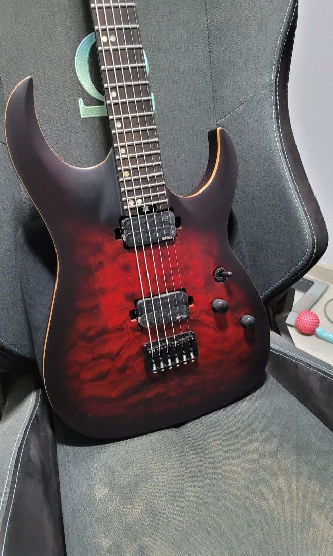 HARLEY BENTON AMAROK 6 BARITONE GUITAR, Hobbies & Toys, Music & Media