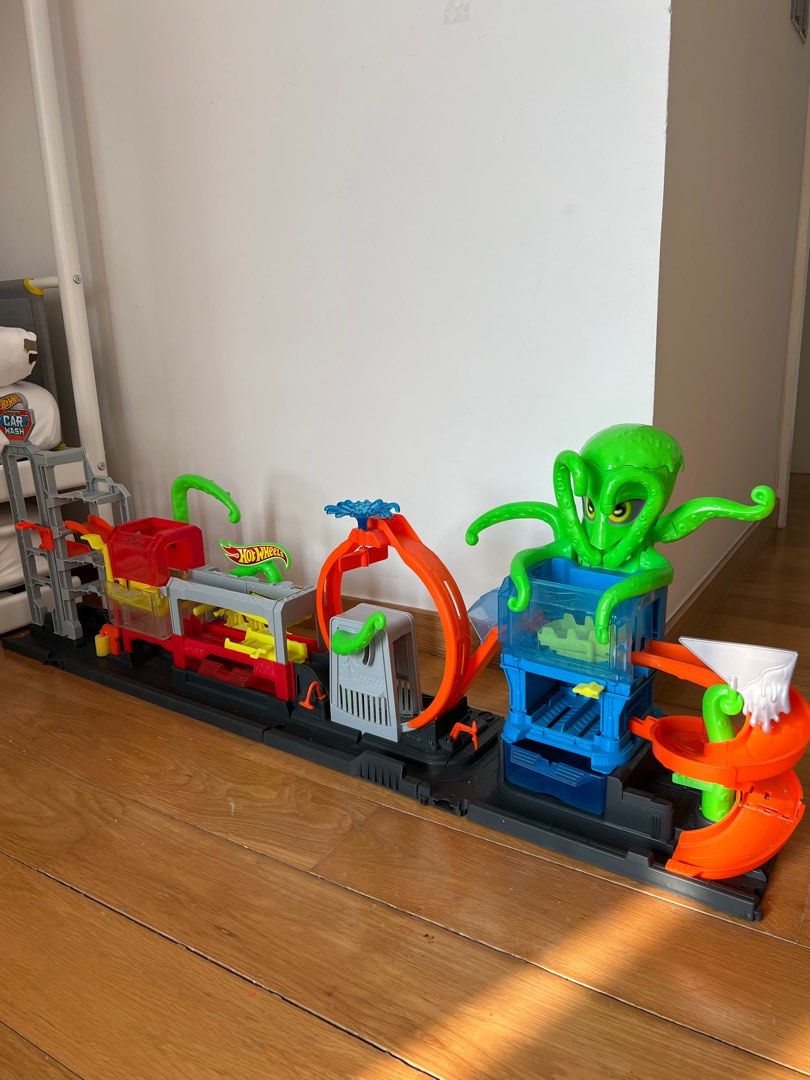 Hot wheels octopus car wash, Hobbies & Toys, Toys & Games on Carousell