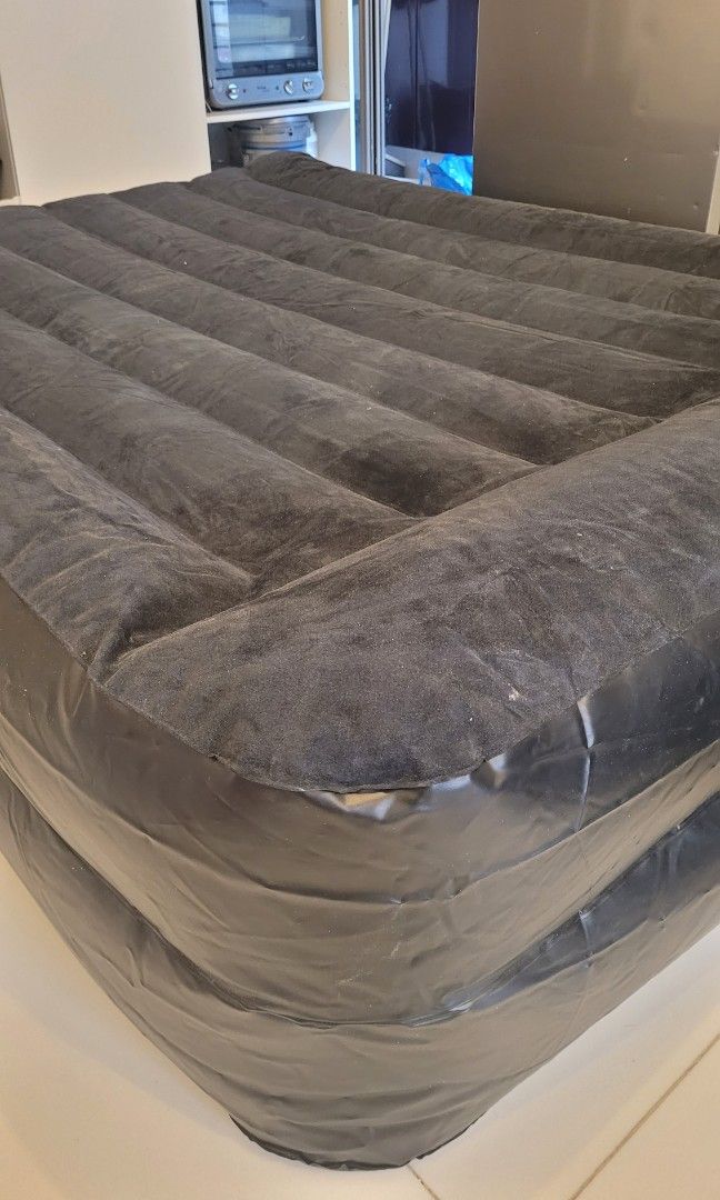 Jackaroo self shop inflating mattress