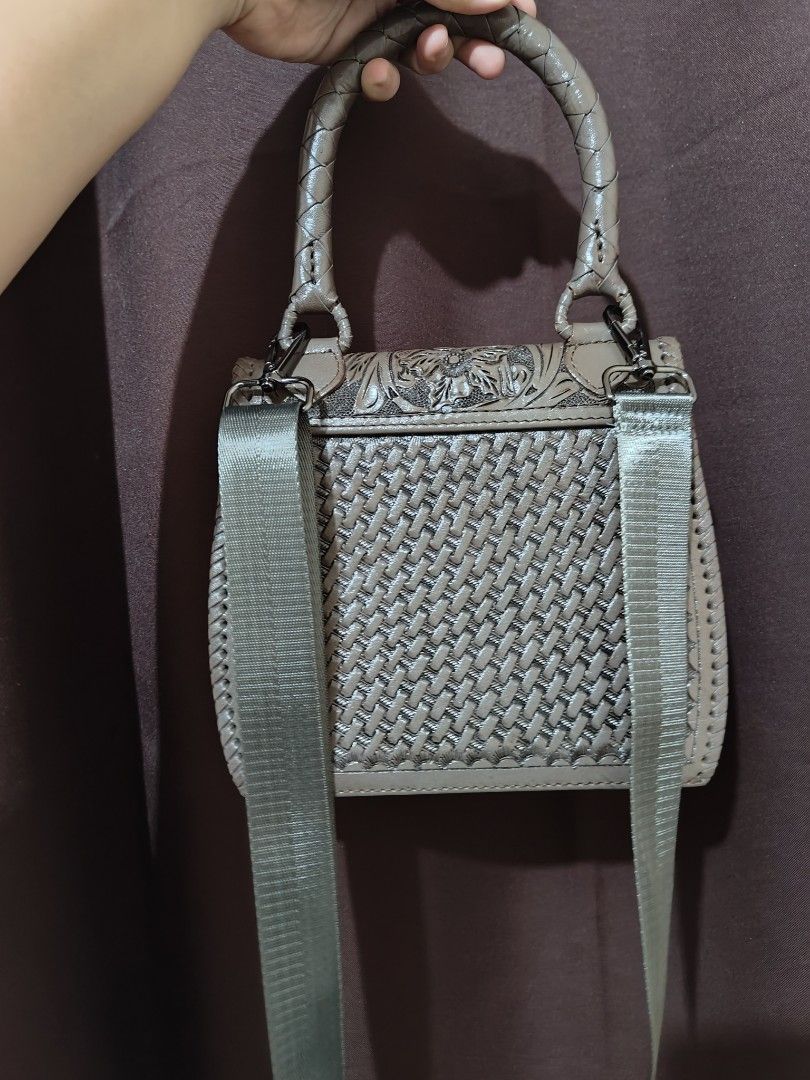Japan rare bag w/ provided sling (Category: Cross-body Bags) located in Pasig City. Submitted by leathergal (Listing ID 1227088161, Image 2). Description: LAST PRICE POSTED.