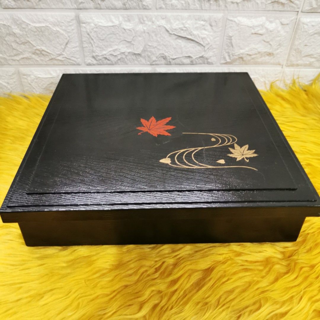 Japan wooden bento box with dividers inside (Category: Storage Boxes & Baskets) located in Kawit. Submitted by thrift_nook (Listing ID 1227157708, Image 1). Description: 10 inches.