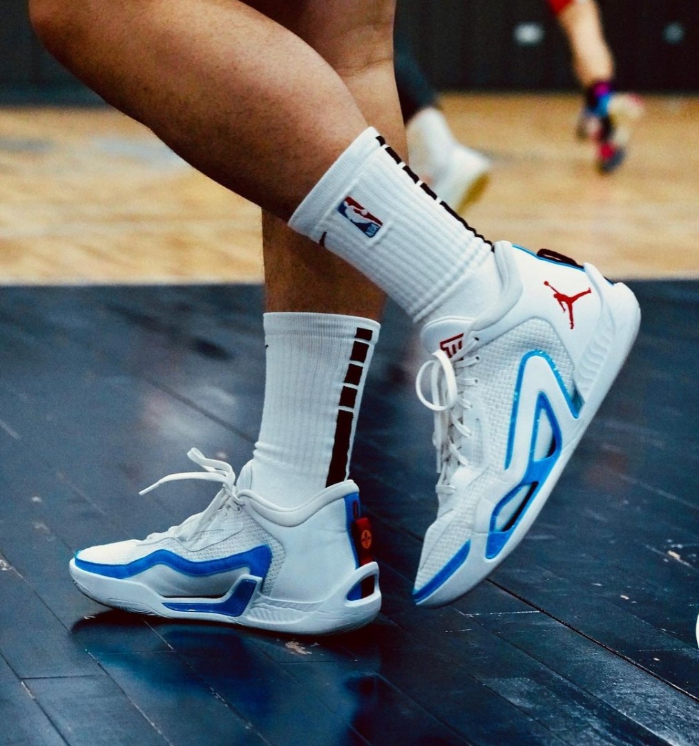 Jordan Tatum 1 'St. Louis', Men's Fashion, Footwear, Sneakers on