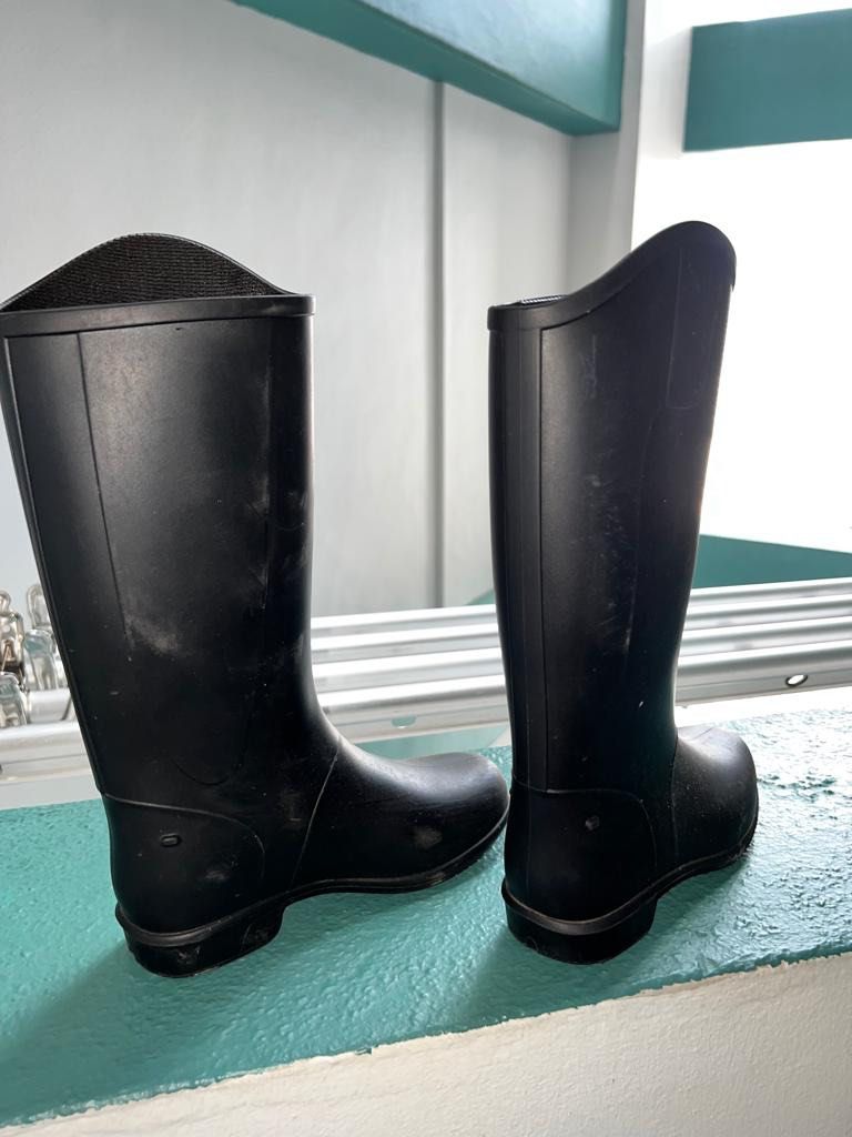 Girls size 4 new arrivals riding boots