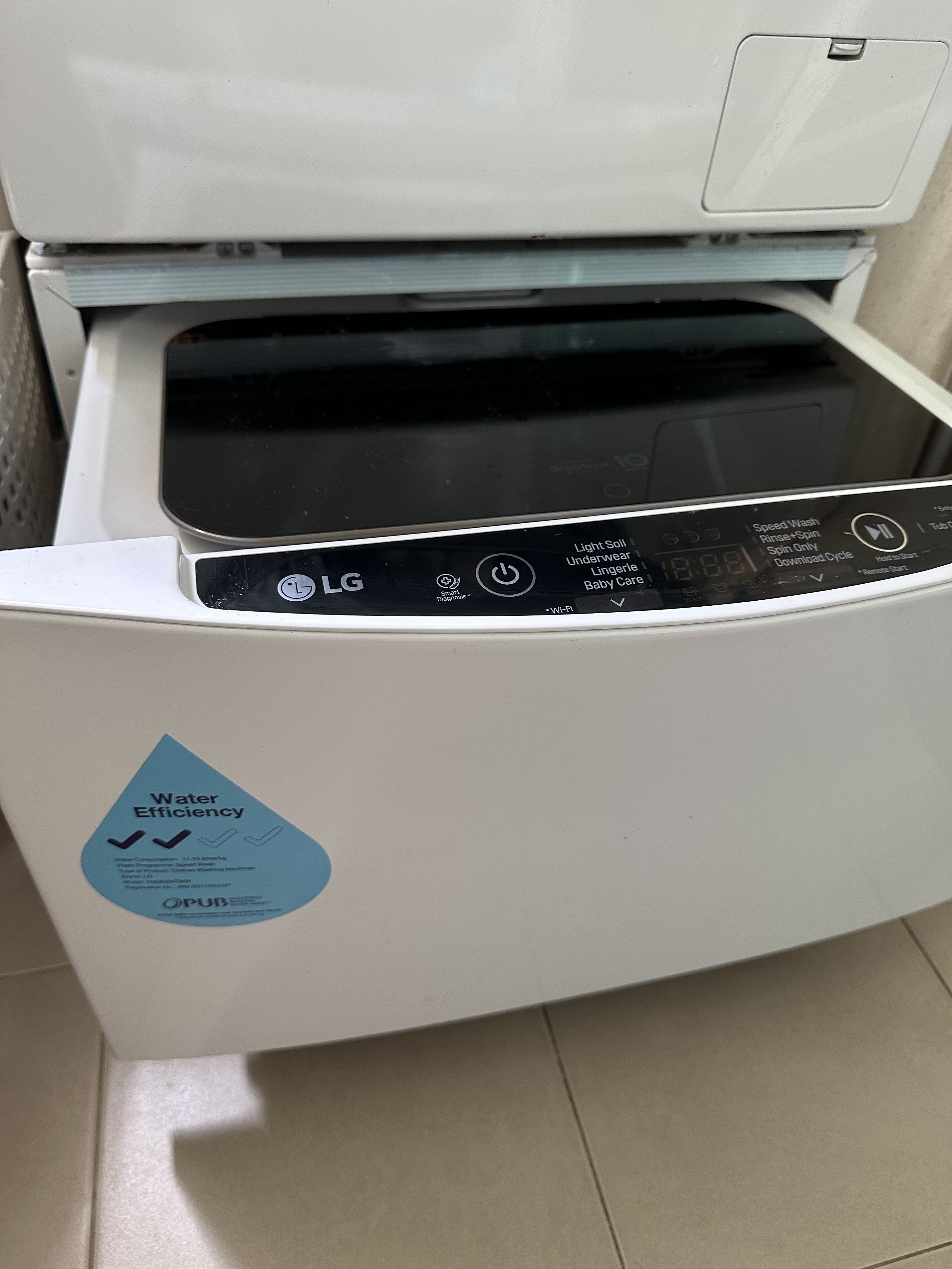LG 2kg mini washer, TV & Home Appliances, Washing Machines and Dryers