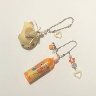 mamegoma & orange juice keychain charms