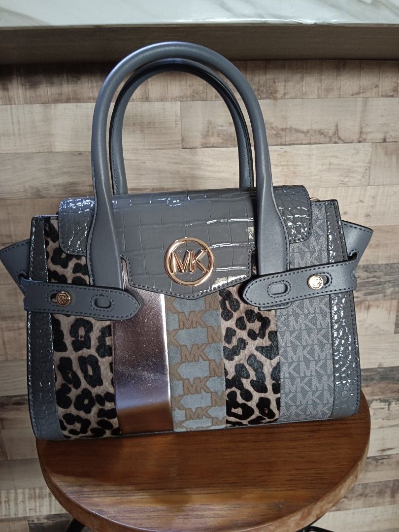 Leopard mk top purse