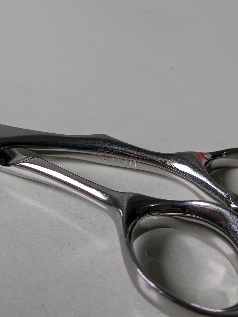 Mizutani scissors/shears, Beauty & Personal Care, Hair on Carousell