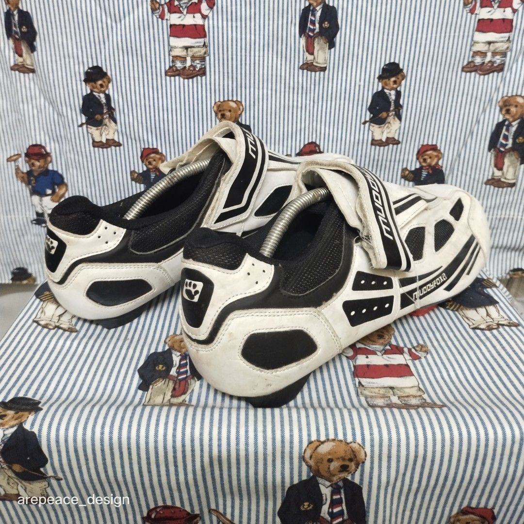 MuddyFox rbs100 cycling shoes Sports Equipment Bicycles Parts