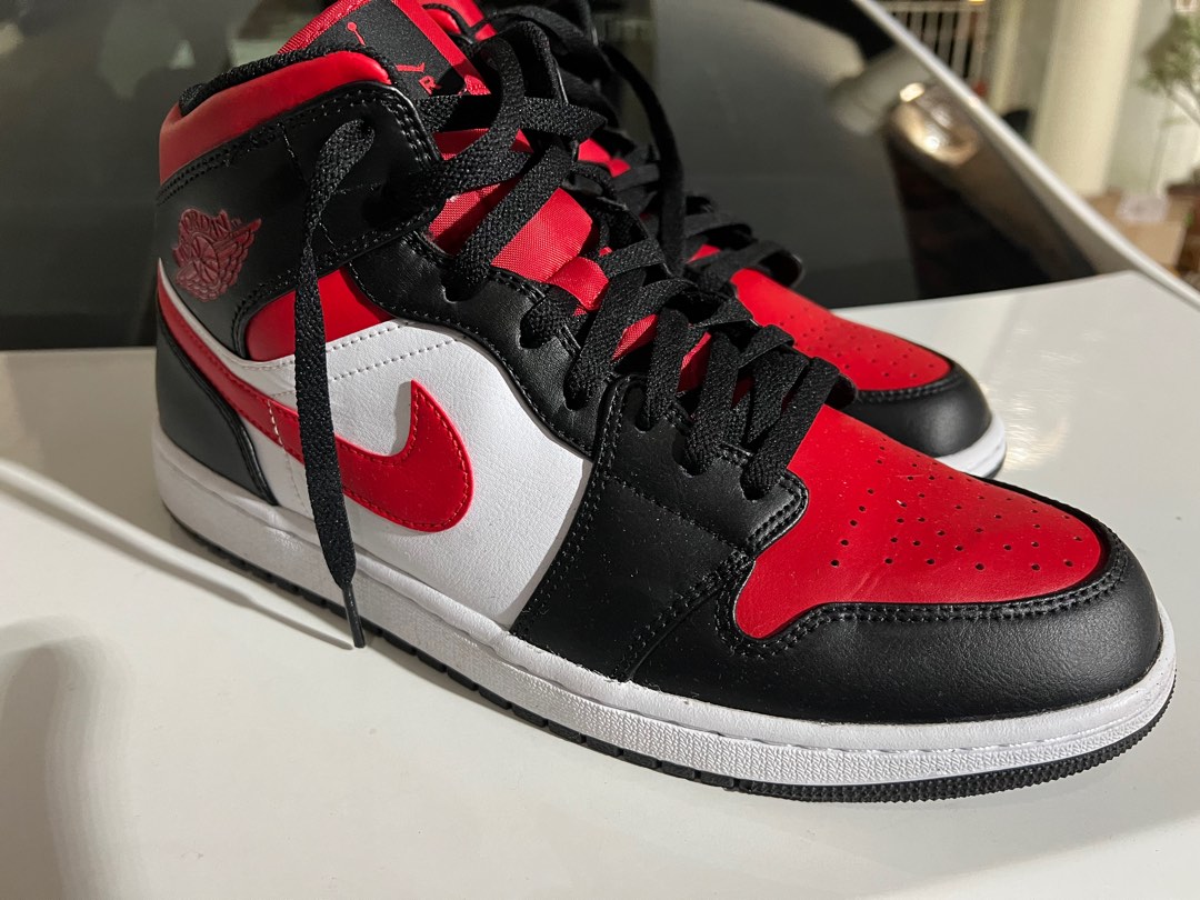 nike jordan 1 mid black fire red