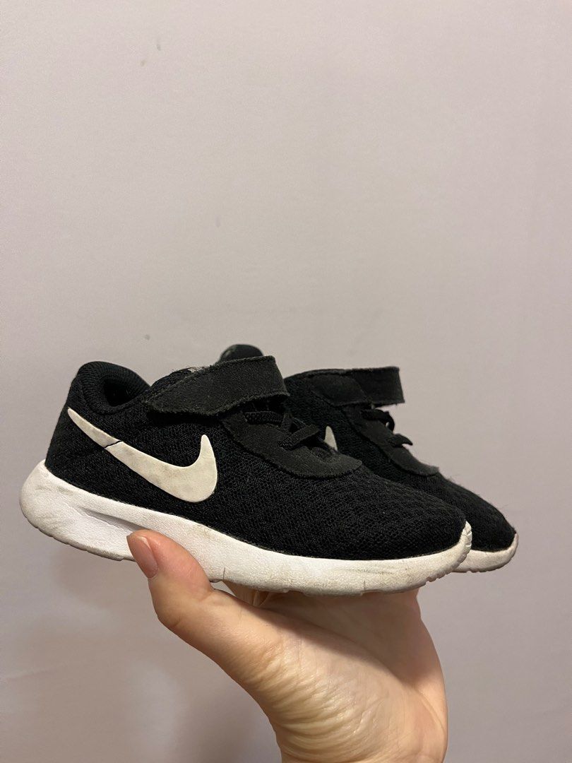 Nike free postage discount
