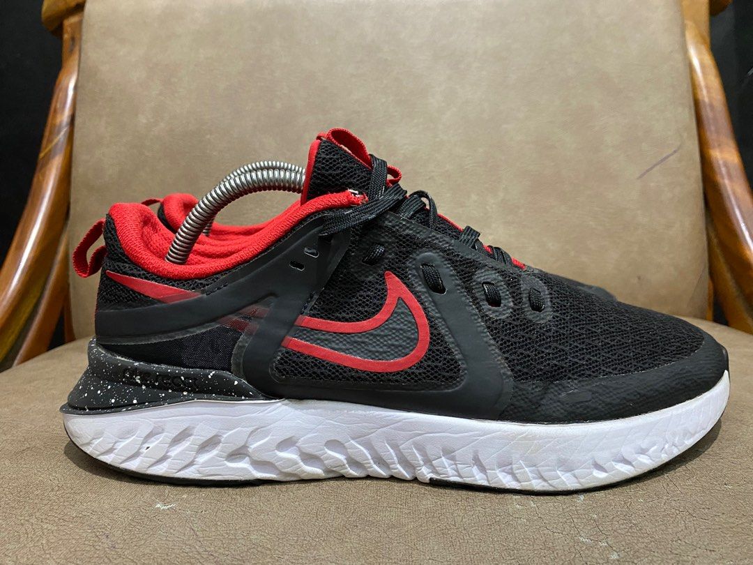 Nike legend 2025 react 43