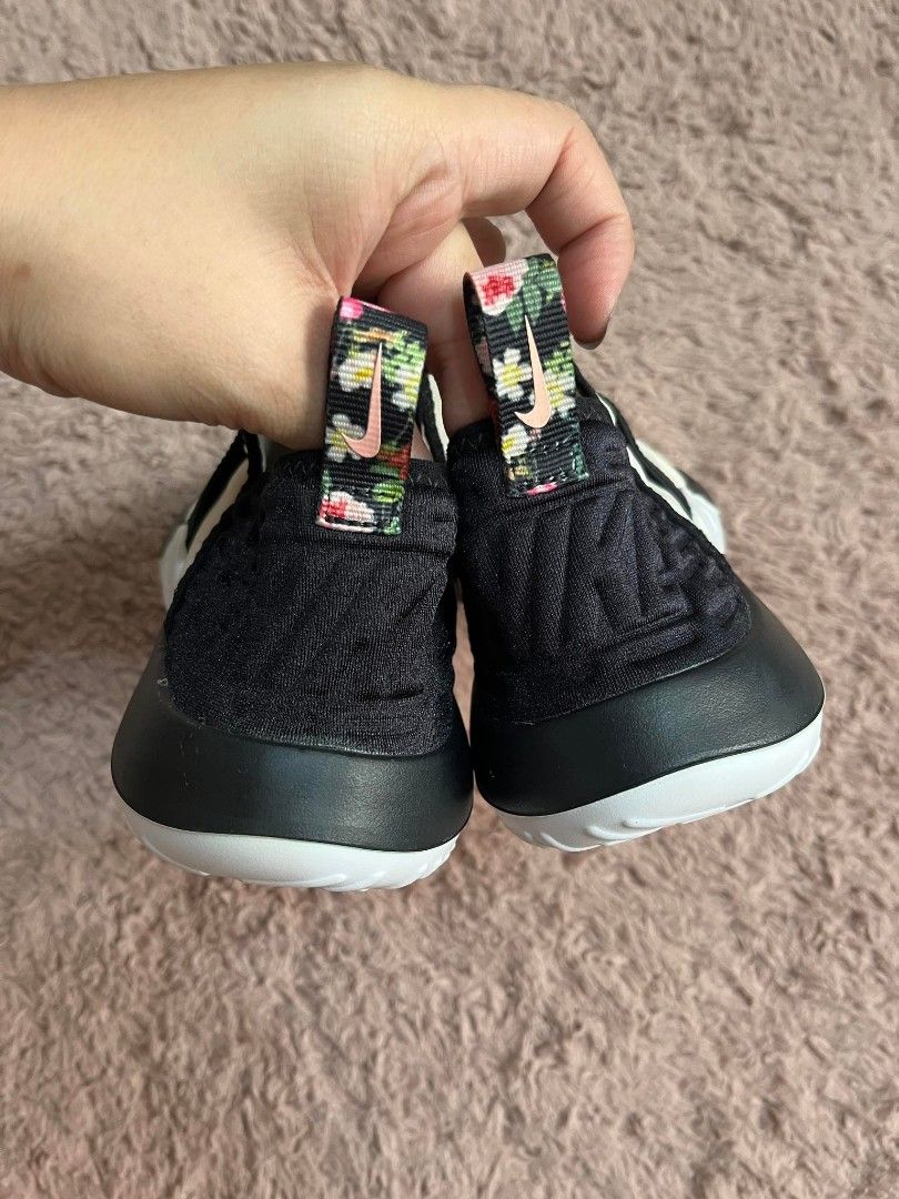 Nike nitroflo best sale vintage floral
