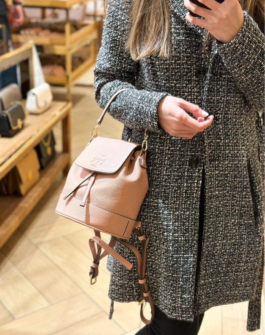 💯ORIGINAL TORY BURCH BLACK BUCKET PINKMOON (Category: Luxury Bags & Wallets) located in Quezon City. Submitted by ashongsstore (Listing ID 1227130661, Image 2). Description: ➕TÖRY BÜRÇH COLLECTION➕ 🇵🇭ONHAND🇵🇭 Blake Bucket Backpack/Shoulder and Crossbody Bag ‼️Please look at our pictures as that is exactly what you are purchasing‼️ 10000% Original Not REPLICA, OEM, TOP GRADE QUALITY, AUTHENTIC QUALITY or Any other Terms to DENOTE FAKE! 😎 . �