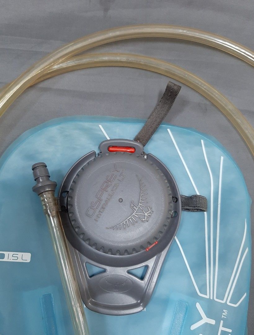 Osprey Bladder 1.5L, Sports Equipment, Hiking & Camping on Carousell