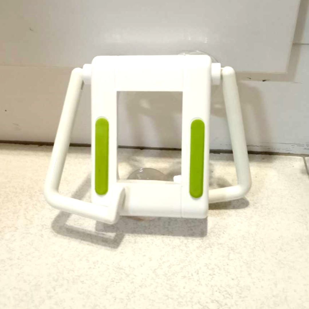 Paper Towel Holder with Suction Cups Daiso, Furniture & Home Living