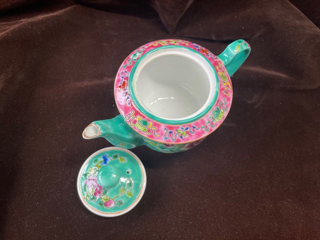 Peranakan Teapot Set ( 6 cups), Hobbies & Toys, Memorabilia