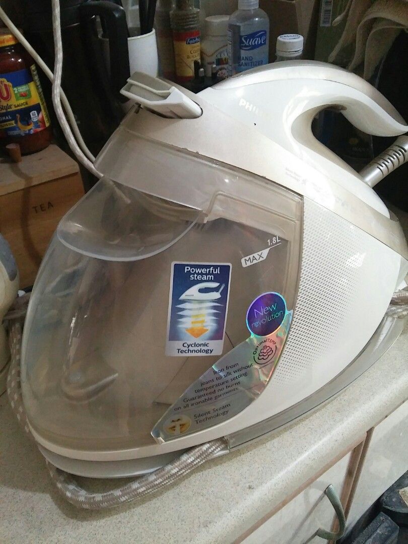Philips steam generator iron. In good working conditions. Silent Steam