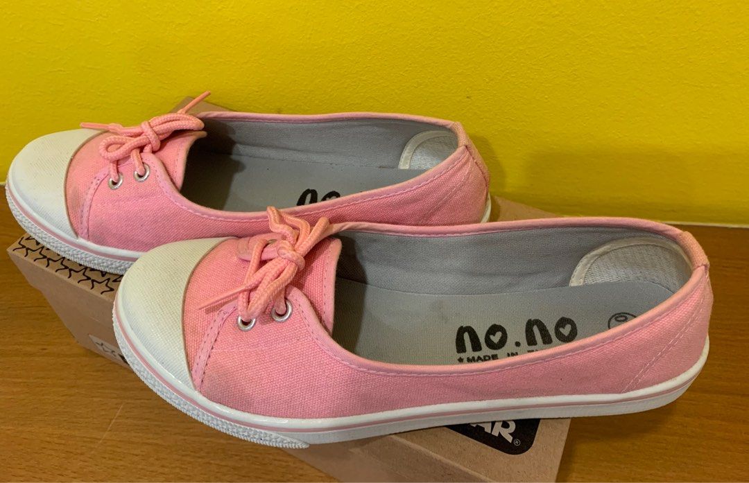 Girls slip top on canvas shoes