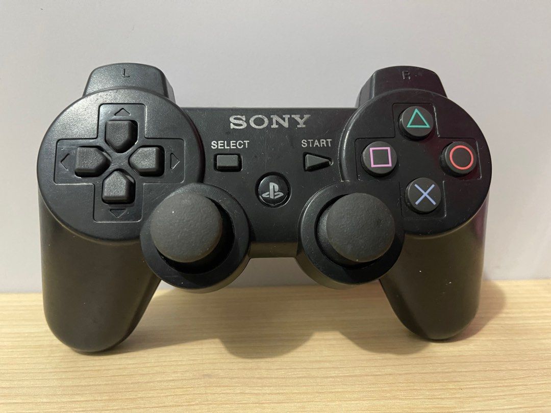 PlayStation Dual Shock 3 Six Axis Controller UNTESTED (Category: Controllers) located in Taguig. Submitted by johnhb (Listing ID 1227074333, Image 1). Description: MOP: GCash MOD: Lalamove from BGC.
