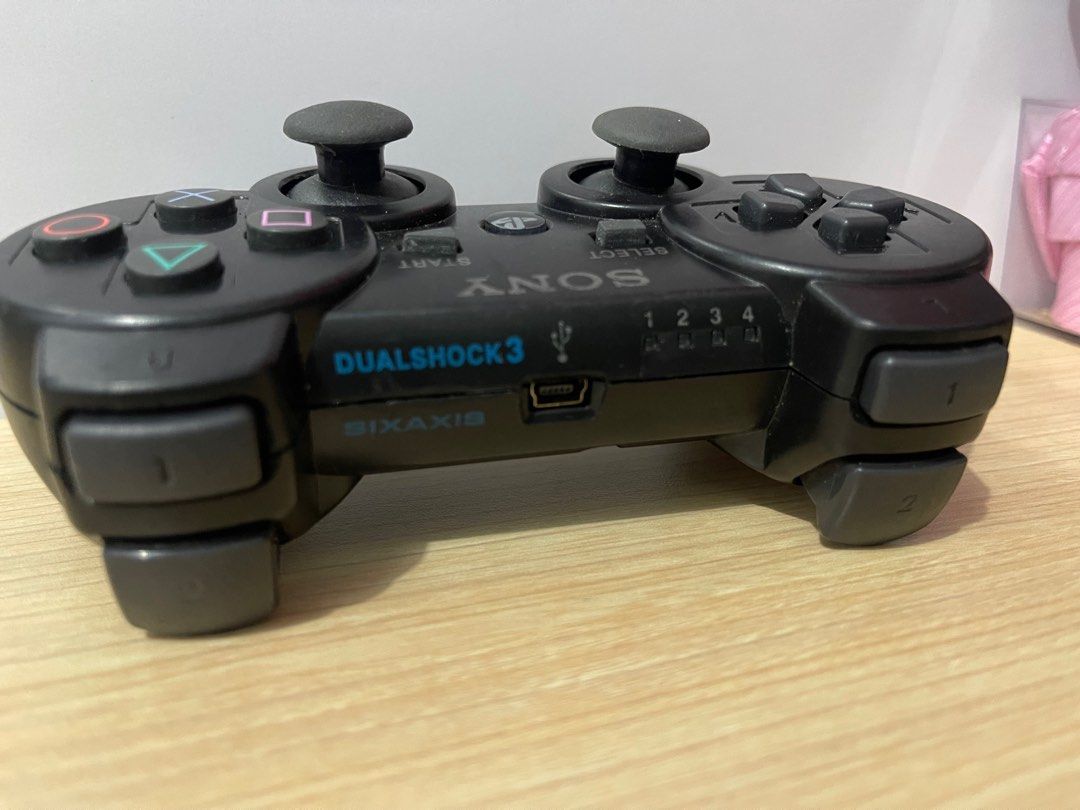 PlayStation Dual Shock 3 Six Axis Controller UNTESTED (Category: Controllers) located in Taguig. Submitted by johnhb (Listing ID 1227074333, Image 2). Description: MOP: GCash MOD: Lalamove from BGC.