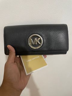 Preloved Michael Kors Wallet auth