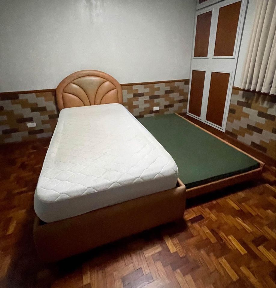 Preloved Twin Sized Trundle Bed for SALE! Extra long size!, Furniture