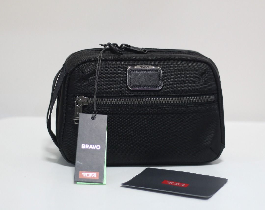 Tumi alpha 3 toiletry bag clearance